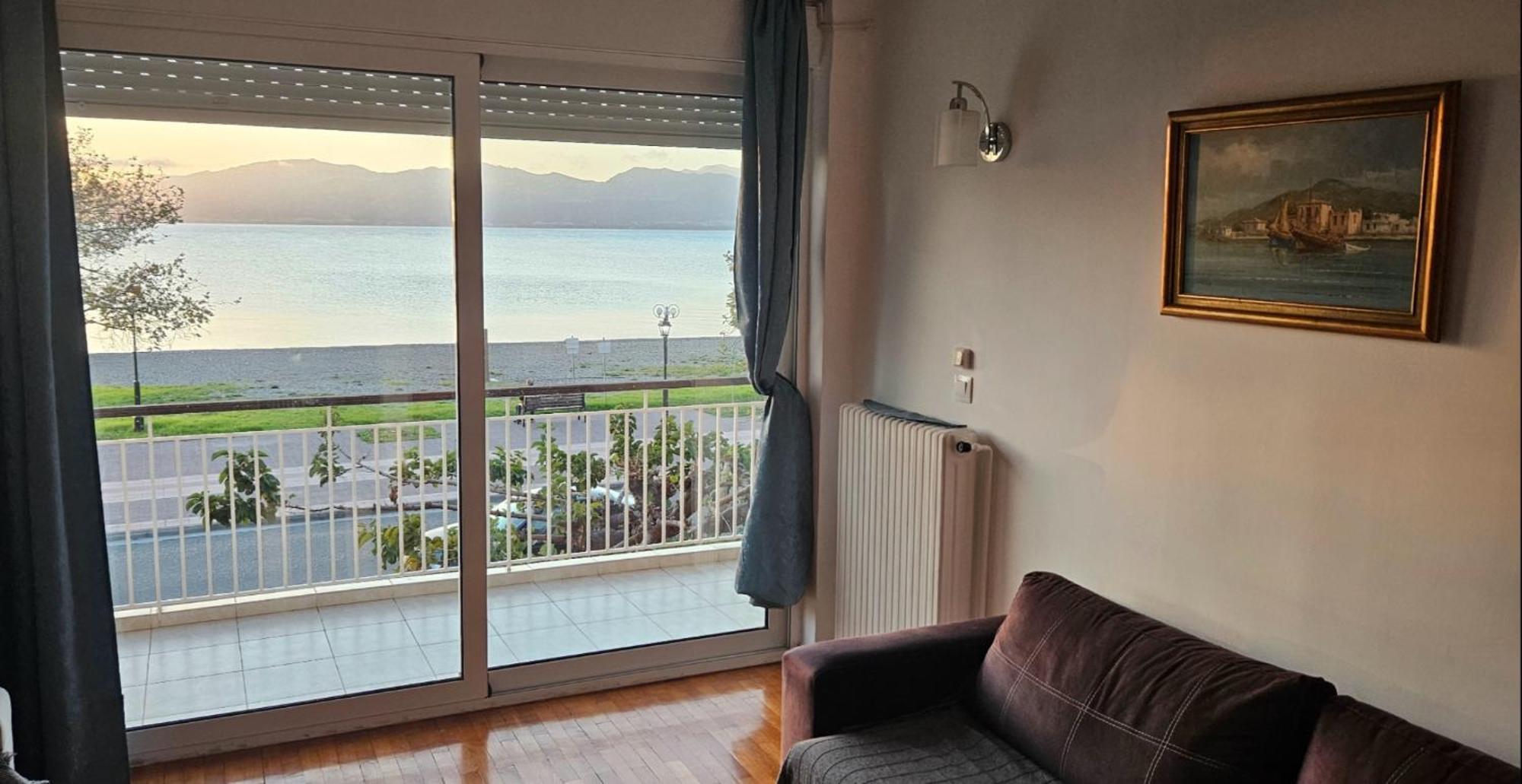 Nafpaktos Beach House Sea View Apartment First Floor Kültér fotó