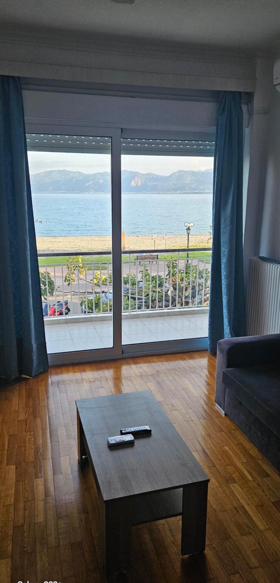 Nafpaktos Beach House Sea View Apartment First Floor Kültér fotó