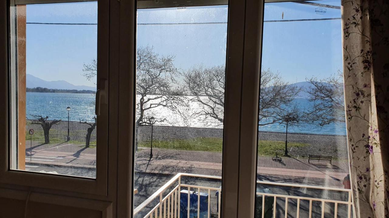 Nafpaktos Beach House Sea View Apartment First Floor Kültér fotó