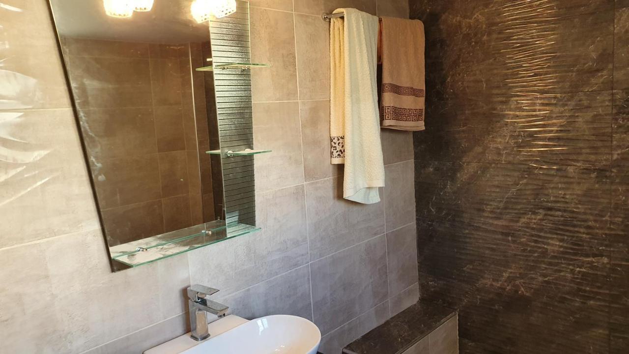 Nafpaktos Beach House Sea View Apartment First Floor Kültér fotó